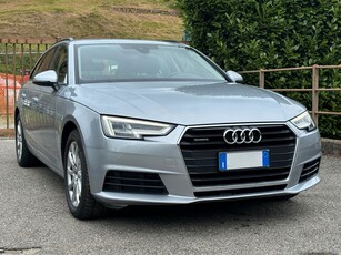 Audi A4 Avant 40 TDI quattro S tronic Business Sport