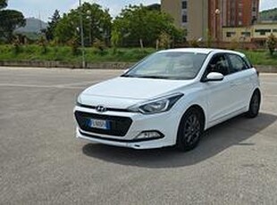 Hyundai i20 1.2 5 porte Econext Blackline