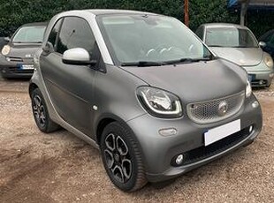 Smart fortwo 1.0 71cv mattegray led navi tetto