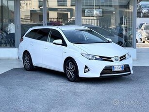 Toyota Auris 1.8 Hybrid 99CV E5 - 2014