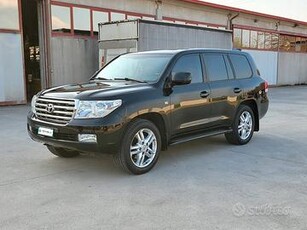 Toyota Land Cruiser V8 4.5 D4 GANCIO TRAINO-7POSTI