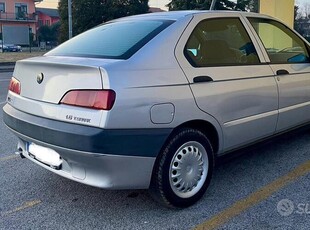 Usato 1999 Alfa Romeo 146 1.6 Benzin 103 CV (470 €)