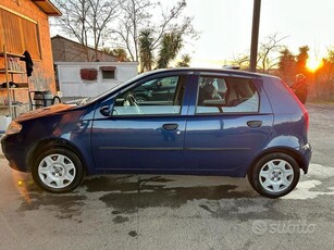 Usato 2004 Fiat Punto 1.2 Benzin 60 CV (1.950 €)