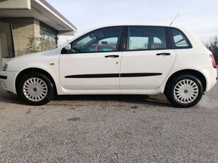 Usato 2005 Fiat Stilo 1.6 Benzin 103 CV (2.800 €)