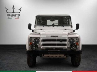 Usato 2006 Land Rover Defender 2.5 Diesel 122 CV (30.900 €)