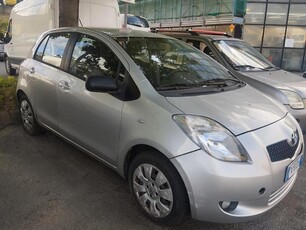 Usato 2008 Toyota Yaris 1.0 Benzin 69 CV (3.500 €)