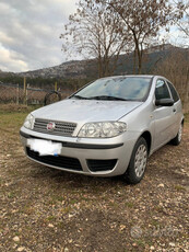 Usato 2009 Fiat Punto 1.2 Benzin 60 CV (2.200 €)