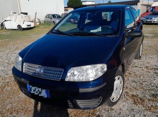 Usato 2009 Fiat Punto 1.2 Benzin 60 CV (2.900 €)