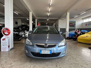 Usato 2010 Opel Astra 1.4 Benzin 140 CV (6.999 €)