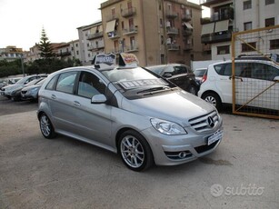 Usato 2012 Mercedes B180 2.0 Diesel 109 CV (5.990 €)