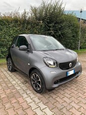 Usato 2015 Smart ForTwo Coupé 1.0 Benzin 71 CV (7.900 €)