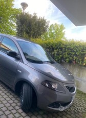 Usato 2021 Lancia Ypsilon 1.0 Benzin 70 CV (12.000 €)