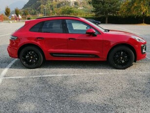 Usato 2022 Porsche Macan 2.0 Benzin 265 CV (99.000 €)