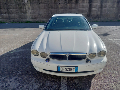 Jaguar X-Type