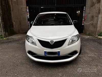 Lancia Ypsilon 1.2 Gold