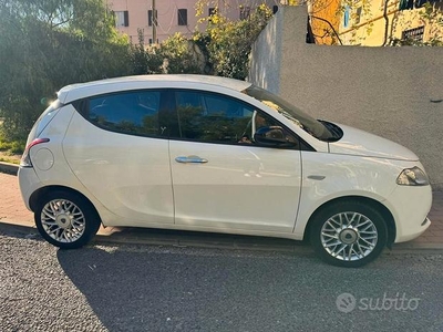 Lancia Ypsilon Gold - 2015