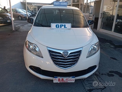 Lancia Ypsilon 1.2 69 CV 5 porte GPL Ecochic Gold