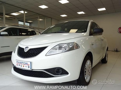 Lancia Ypsilon 1.2 69 CV 5 porte Silver