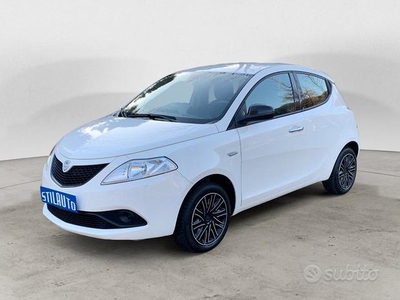 LANCIA Ypsilon 1.2 69 CV 5 porte S&S Gold