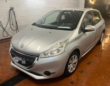 Peugeot 208 VTi 68 CV 5 porte Active usato