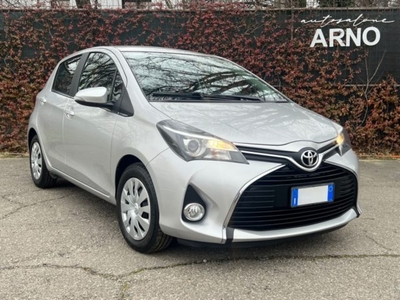 Toyota Yaris 1.0 5 porte Cool usato