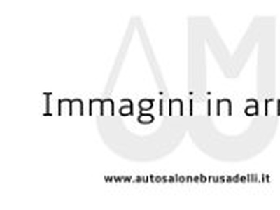 Volkswagen Veicoli Commerciali Transporter Furgone 2.0 TDI 110CV PC Kombi Business my 21 del 2021 usata a Galbiate