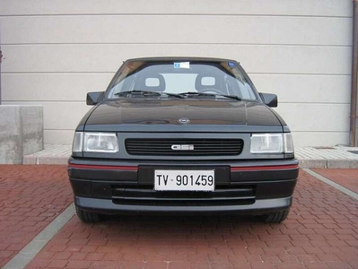 Usato 1991 Opel Corsa 1.6 Benzin 101 CV (10.870 €)