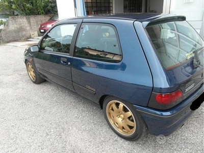 Usato 1995 Renault Clio 2.0 Benzin 147 CV (29.000 €)
