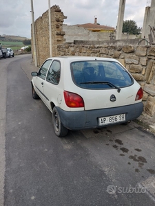 Usato 1997 Ford Fiesta 1.8 Diesel (300 €)