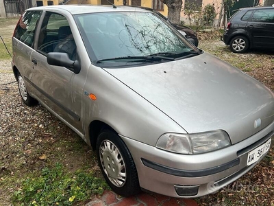 Usato 1998 Fiat Punto 1.2 Benzin 86 CV (1.800 €)