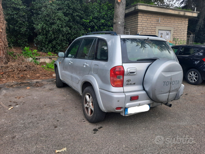 Usato 2002 Toyota RAV4 Diesel (2.300 €)