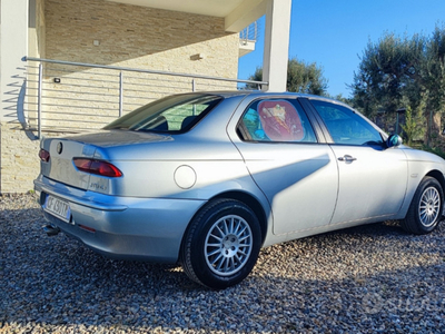 Usato 2003 Alfa Romeo 156 1.9 Diesel 140 CV (4.000 €)