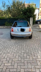 Usato 2003 Mini Cooper 1.6 Benzin 116 CV (4.650 €)