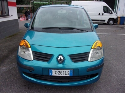 Usato 2005 Renault Modus 1.1 Benzin 75 CV (2.600 €)