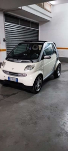 Usato 2005 Smart ForTwo Cabrio 0.7 Benzin 61 CV (3.700 €)