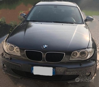 Usato 2006 BMW 118 2.0 Benzin 129 CV (4.200 €)