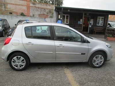 Usato 2011 Renault Clio 1.1 Benzin 103 CV (5.500 €)