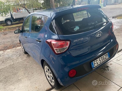 Usato 2017 Hyundai i10 1.0 Benzin 66 CV (8.500 €)