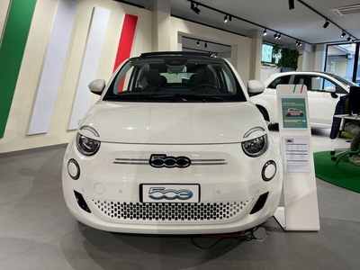 Usato 2023 Fiat 500e El 118 CV (35.900 €)