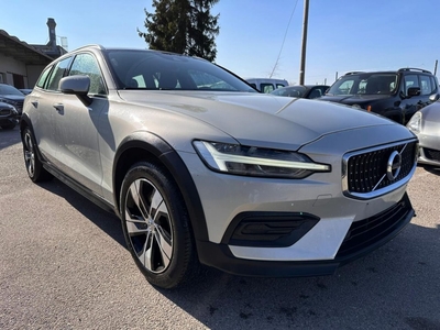 Volvo V60 Cross Country D4