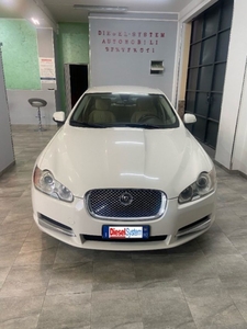 Jaguar XF 2.7D V6 Premium Luxury usato