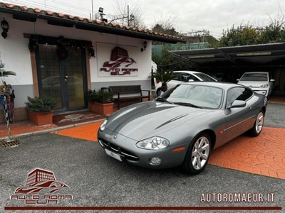 Jaguar XK8 4.2 Coupé usato