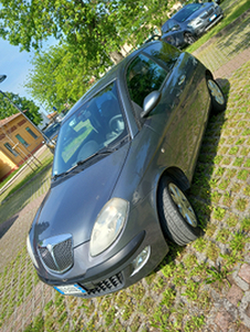 Lancia y 1.2 16v 2006 mod oro