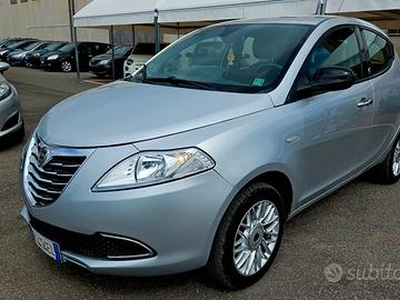 Lancia Ypsilon 0.9 TwinAir 85 CV 5 porte S&S Silve