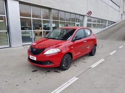 Lancia Ypsilon 1.0 firefly hybrid Oro s&s 70cv