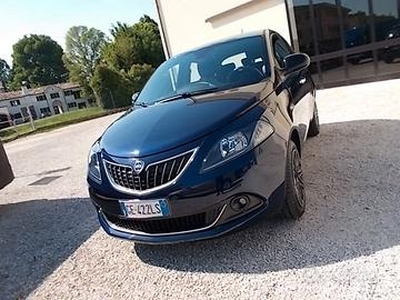 LANCIA YPSILON 1.0 HYBRID GOLD-CARPLAY - OK PER NE