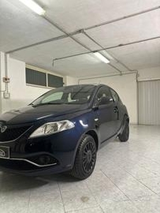 Lancia Ypsilon 1.2 69 CV 5 porte Elefantino Blu