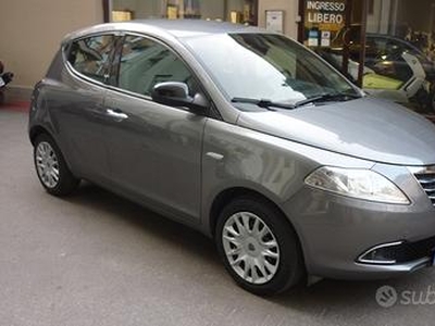 Lancia Ypsilon 1.2 69 CV 5 porte S&S Silver (49.40