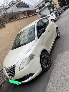 Lancia Ypsilon 3* serie 1.2 69CV GPL 2012