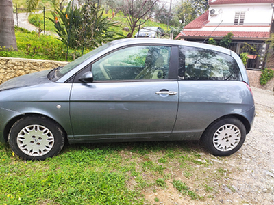 Lancia Ypsilon